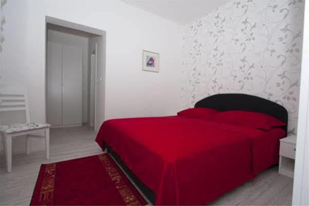 Guest House Burin Mlini Exteriér fotografie